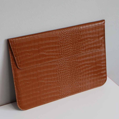 Чехол-папка Crocodile Leather Sleeve для MacBook Pro 14" M1 (2021) Saddle Brown Чехол-папка Crocodile Leather Sleeve для MacBook Pro 14" M1 (2021) Saddle Brown